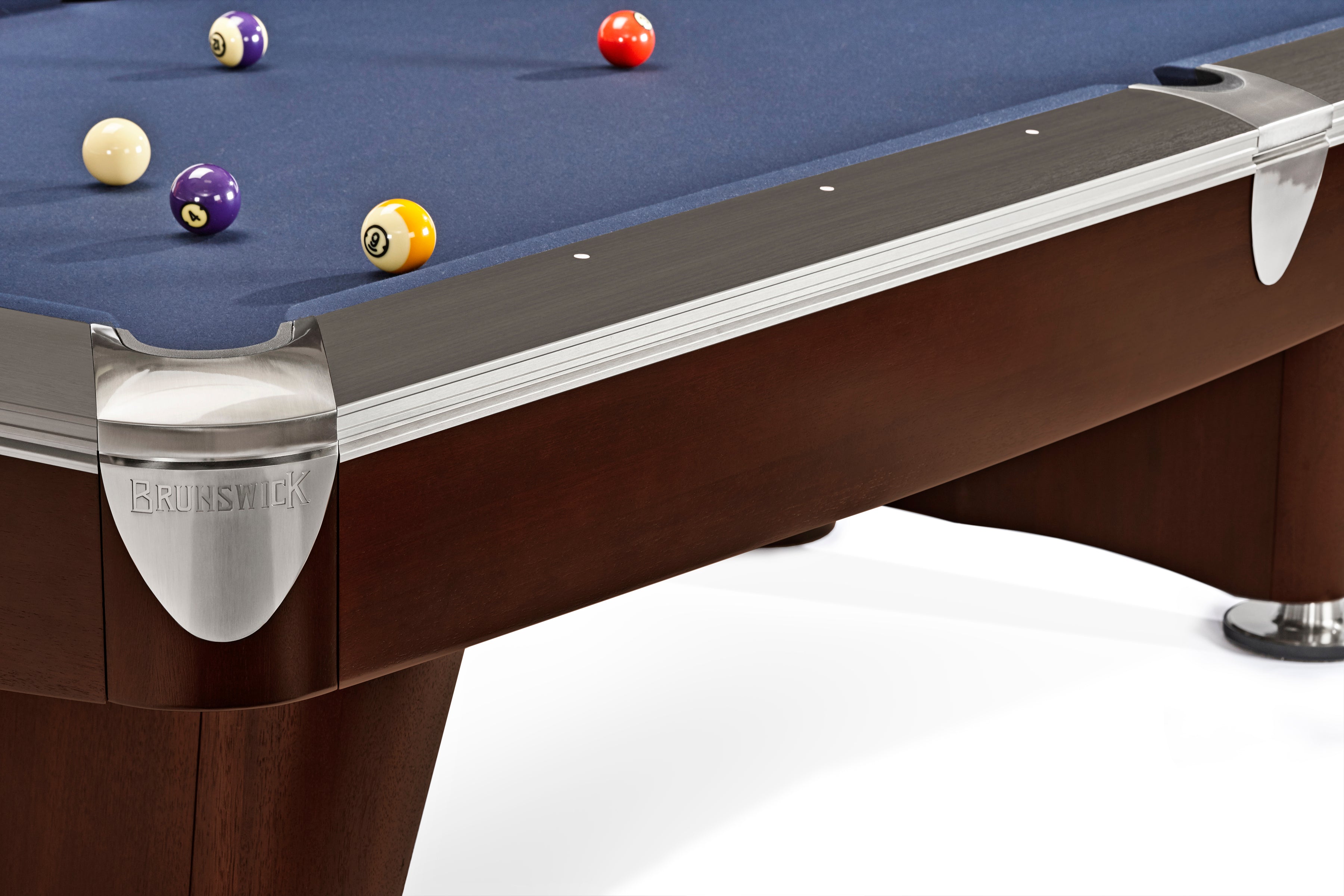 Brunswick Gold Crown VI Tournament 9ft Walnut/Nickel Pool Table Corner Pocket